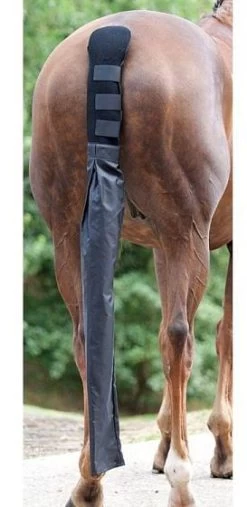 Shires Tail Guard With Detachable Tail Bag